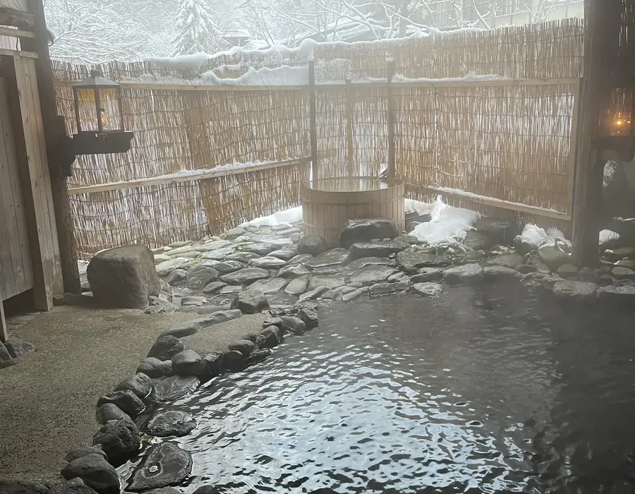 Main rotenburo in Aoni Onsen