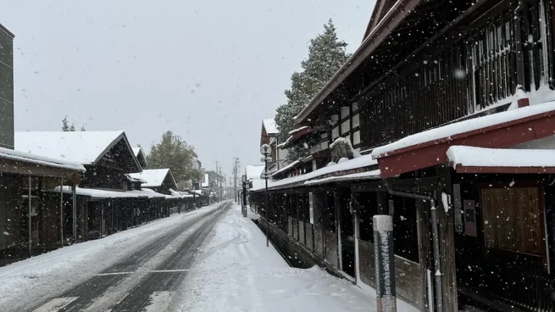 Snow in Kuroishi Komise-dori